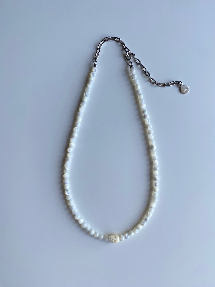 PEARL SKULL NECKLACE -MO